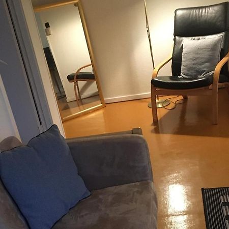 Roligt Centralt Beliggende Lejlighed I Tórshavn Buitenkant foto