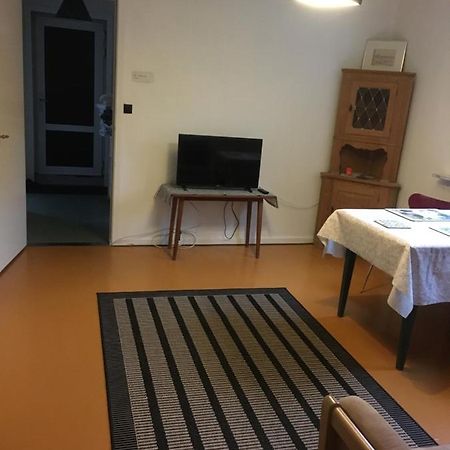 Roligt Centralt Beliggende Lejlighed I Tórshavn Buitenkant foto