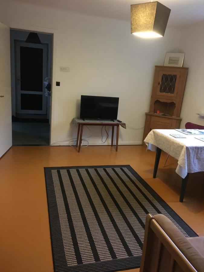 Roligt Centralt Beliggende Lejlighed I Tórshavn Buitenkant foto